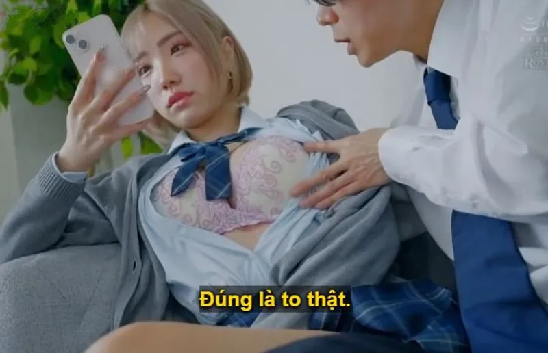 Cô bé học trò lạnh tanh, chỉ cần đưa tiền là anh muốn hành hạ em kiểu gì cũng được.