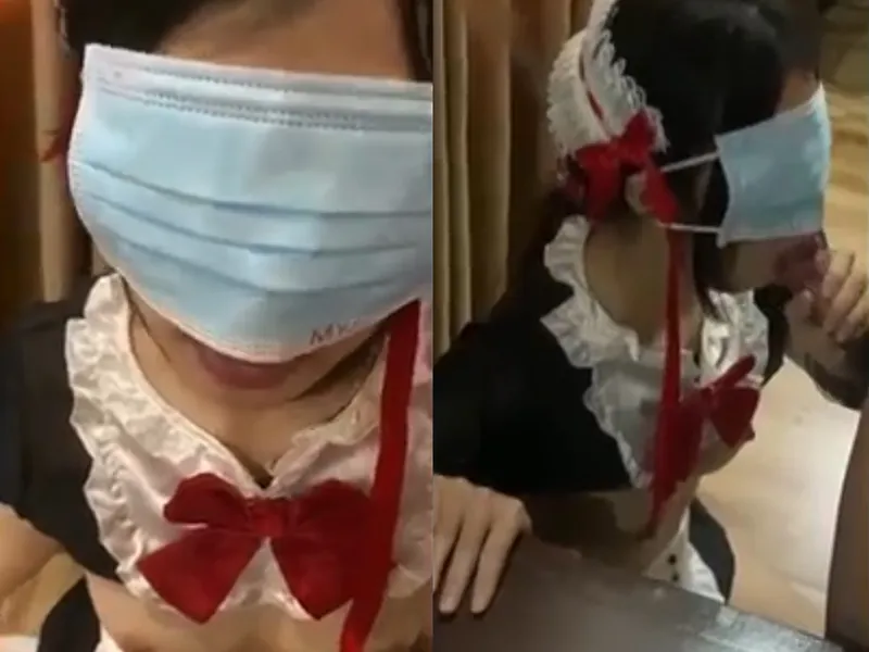 Cô bạn gái việt dâm cosplay nô lệ liếm bú con cậu bé điêu luyện