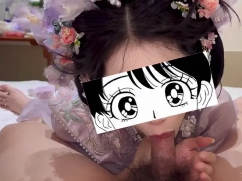 Gái xinh trong bộ đồ bảo bối mút cây hàng cực đã